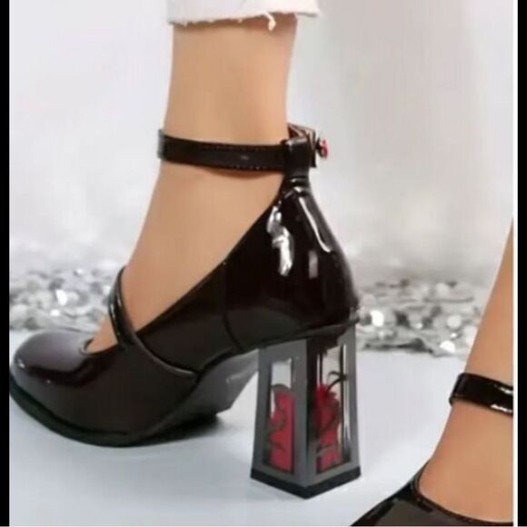 Glossy Black Mary Jane Heels with Unique Transparent Heel - Picture 5 of 8